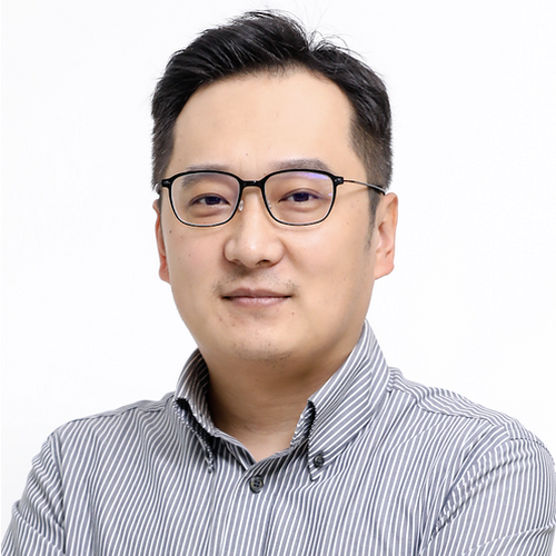 翟峰 (IBM国际商业机器（中国）有限公司 IBM大中华区首席技术官、技术销售总经理)